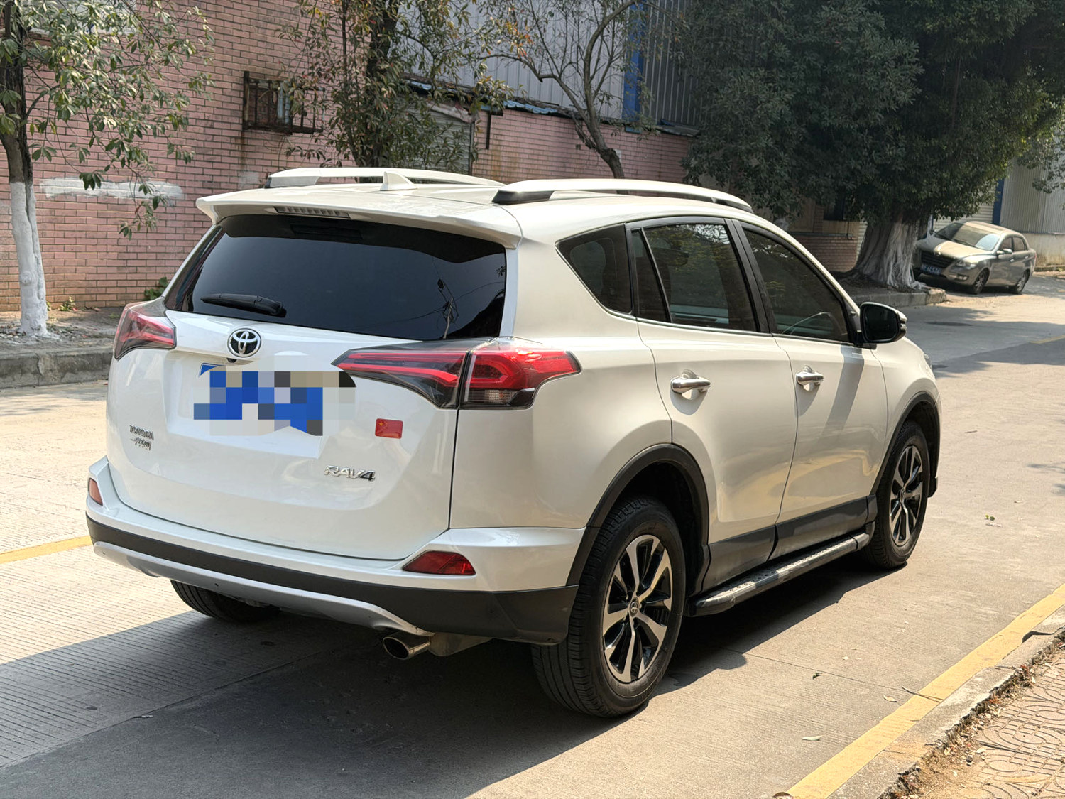 Toyota RAV 4 2.0L CVT 2WD V