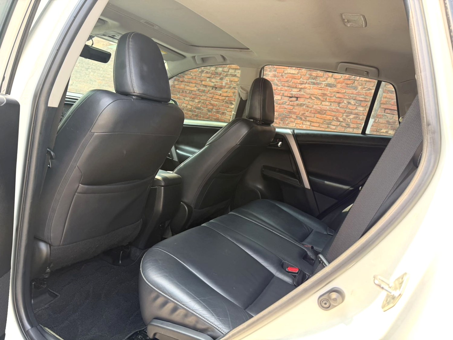 Toyota RAV 4 2.0L CVT 2WD V