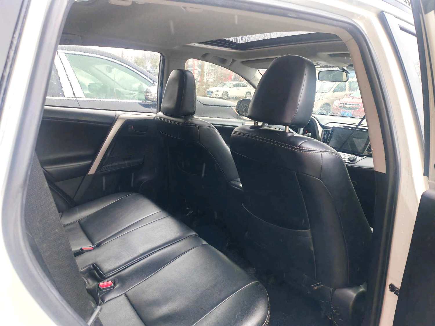 Toyota RAV 4 2.0L CVT 2WD