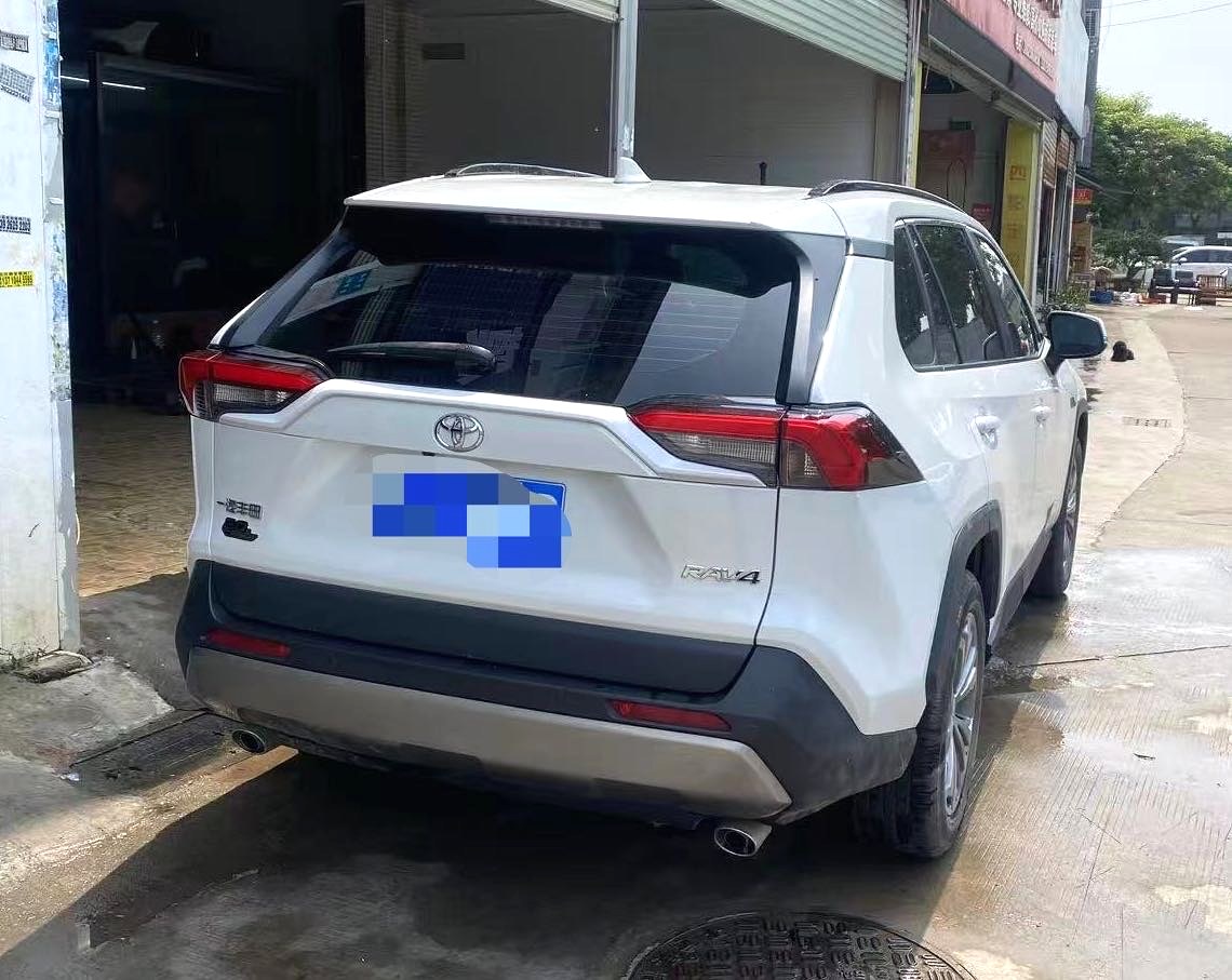 Toyota RAV 4 2.0L CVT 2WD 20