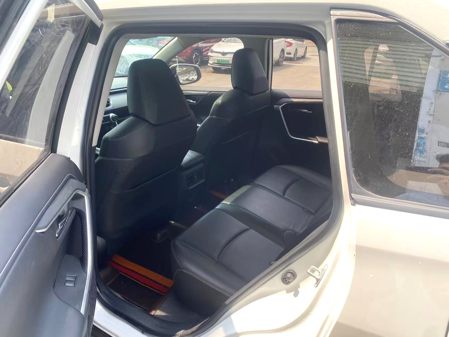 Toyota RAV 4 2.0L CVT 2WD 20