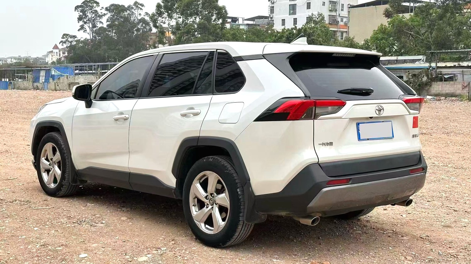 Toyota RAV 4 2.0L CVT 2WD PLUS Version