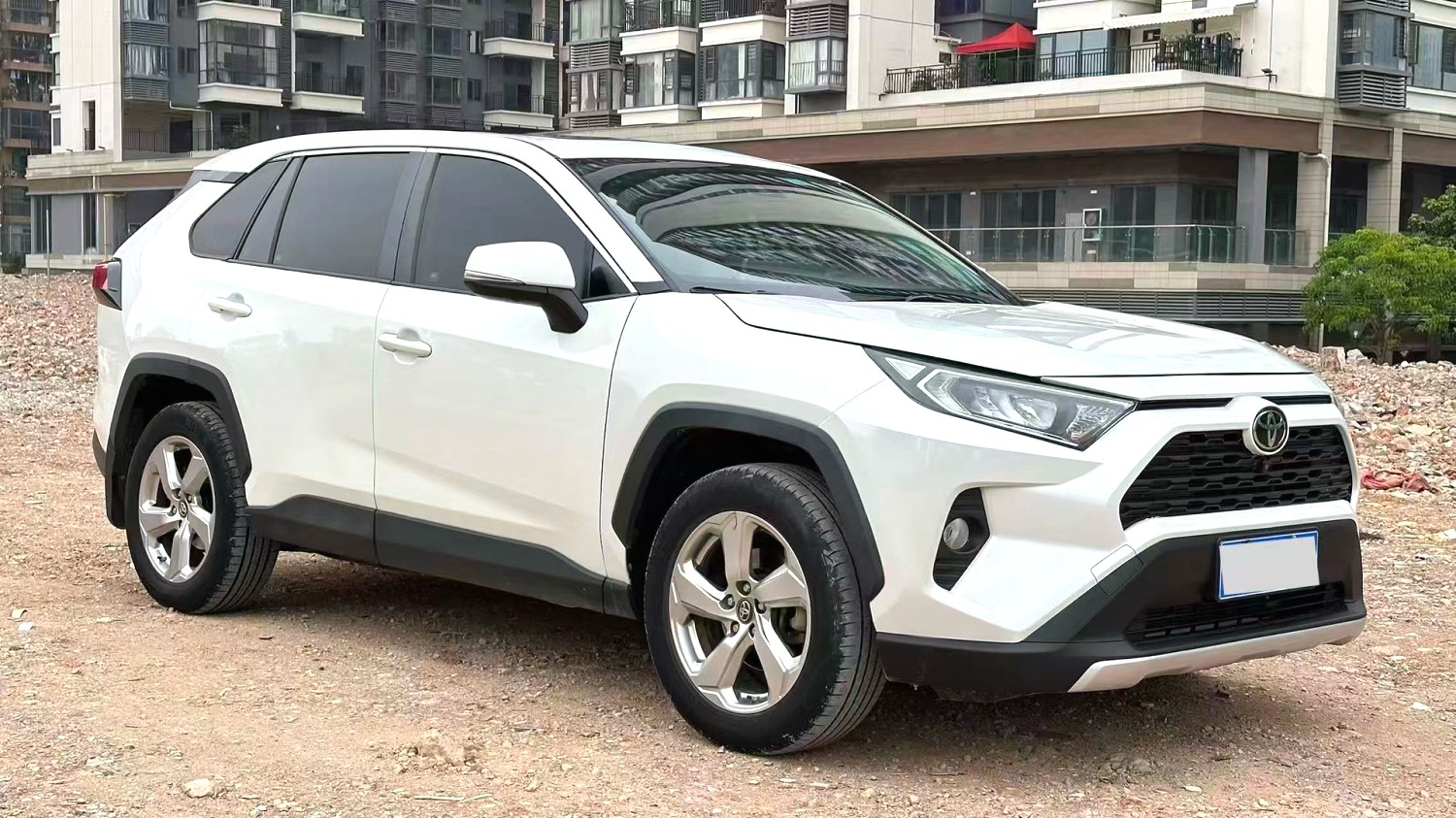 Toyota RAV 4 2.0L CVT 2WD PLUS Version