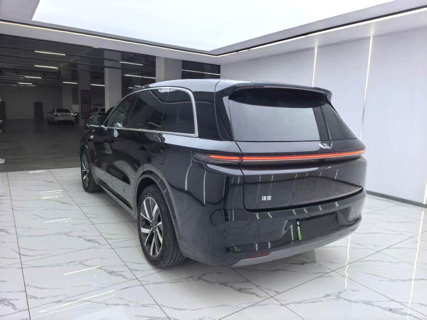 Li Auto L (Liter) 8 Pro