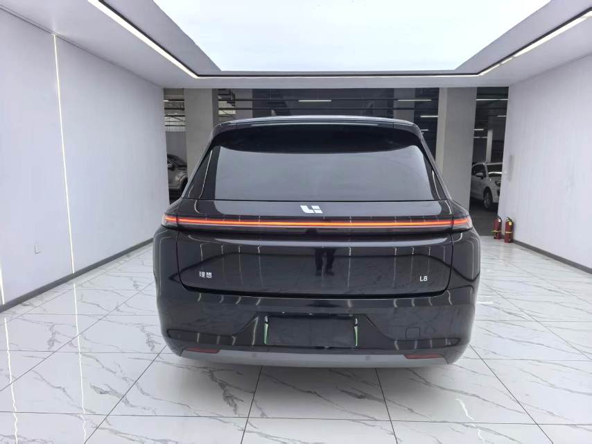 Li Auto L (Liter) 8 Pro