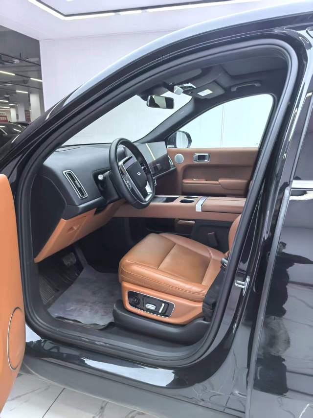 Li Auto L (Liter) 8 Pro