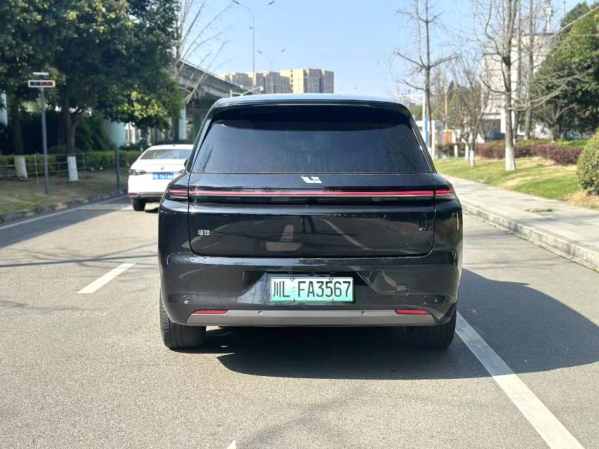 Li Auto L (Liter) 8 Ultra
