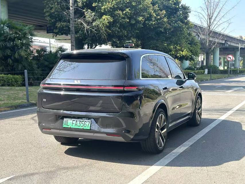 Li Auto L (Liter) 8 Ultra