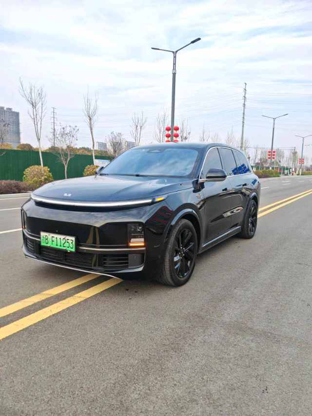Li Auto L (Liter) 8 Pro