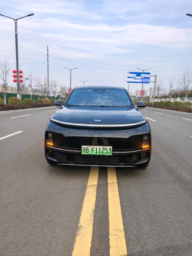 Li Auto L (Liter) 8 Pro