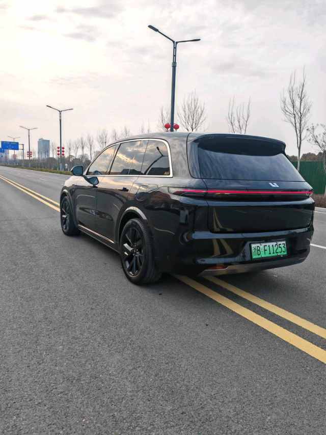 Li Auto L (Liter) 8 Pro
