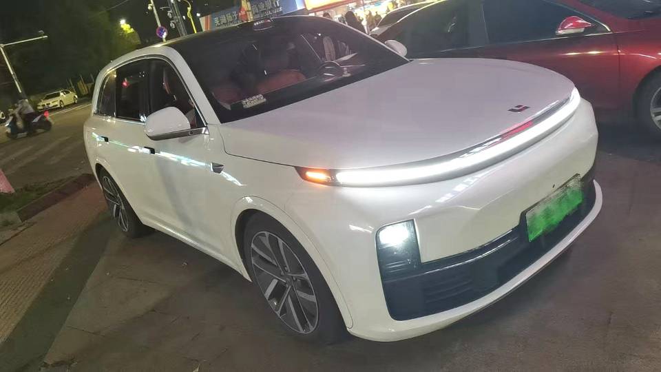 Li Auto L (Liter) 7 Ultra