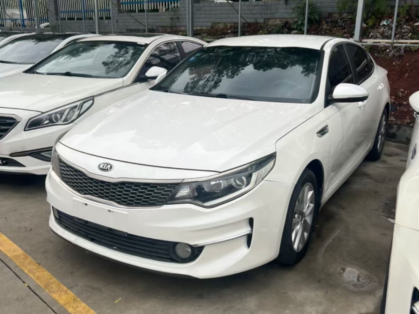 Kia K 5 2.0L Automatic GL