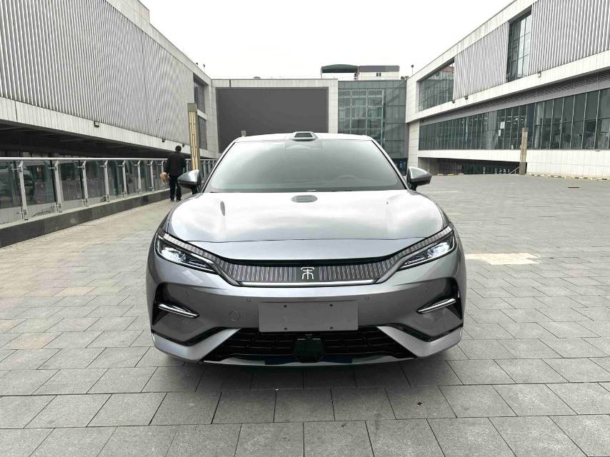 BYD L (Liter) — электромобиль с запасом хода 602 км и полным приводом