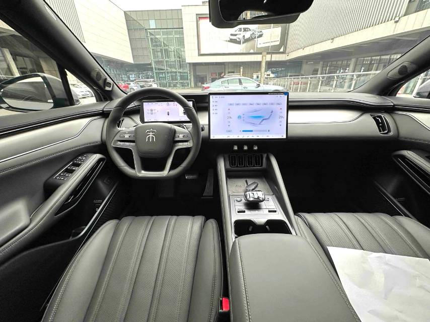 BYD L (Liter) — электромобиль с запасом хода 602 км и полным приводом