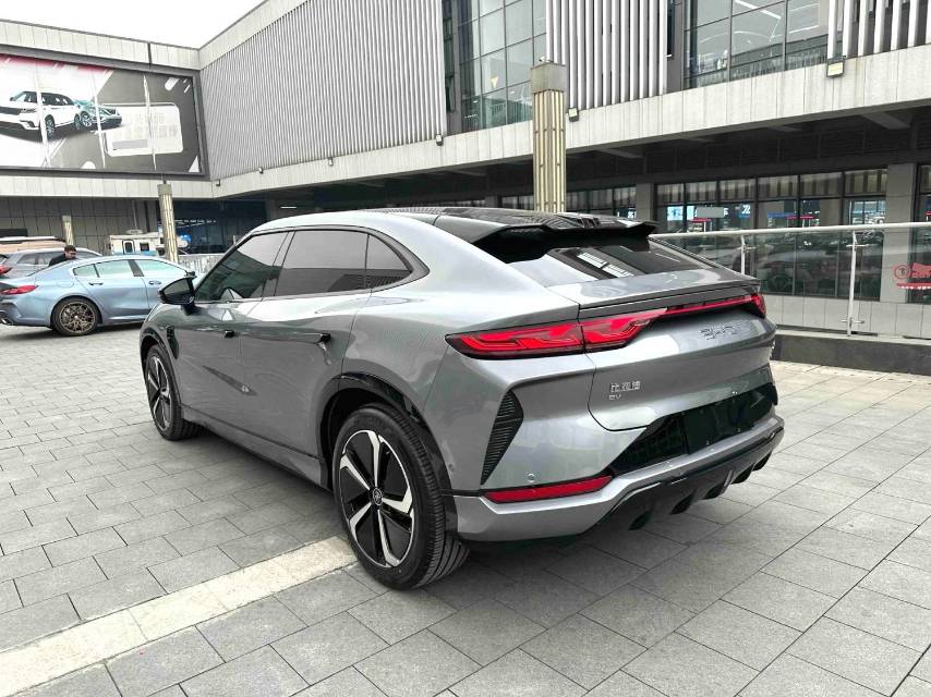 BYD L (Liter) — электромобиль с запасом хода 602 км и полным приводом