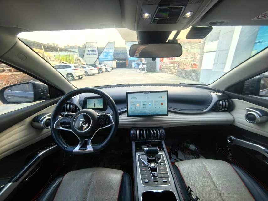 BYD PLUS 510KM