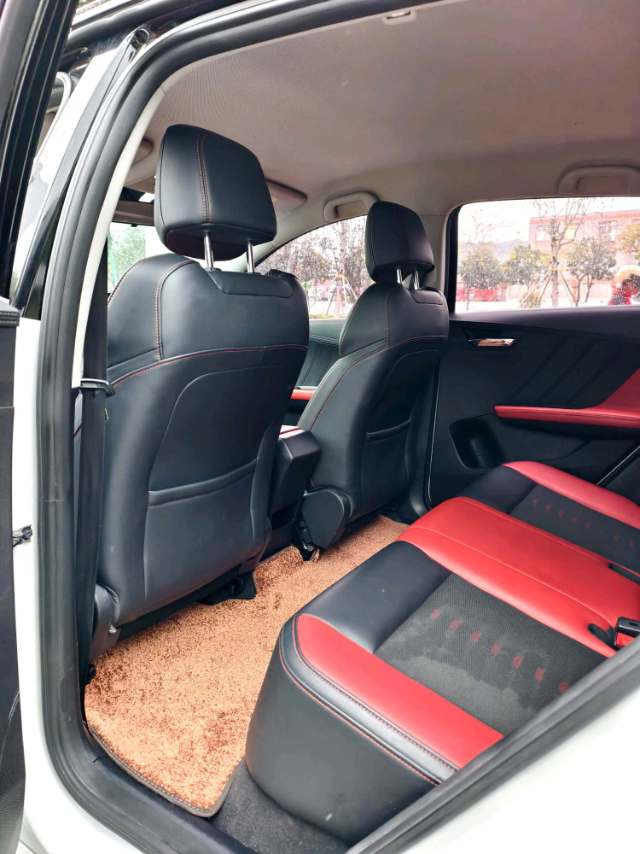 BYD e 2 Premium