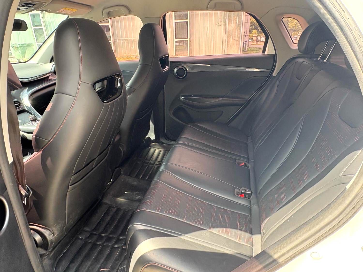 BYD e 2 Model Year Luxury