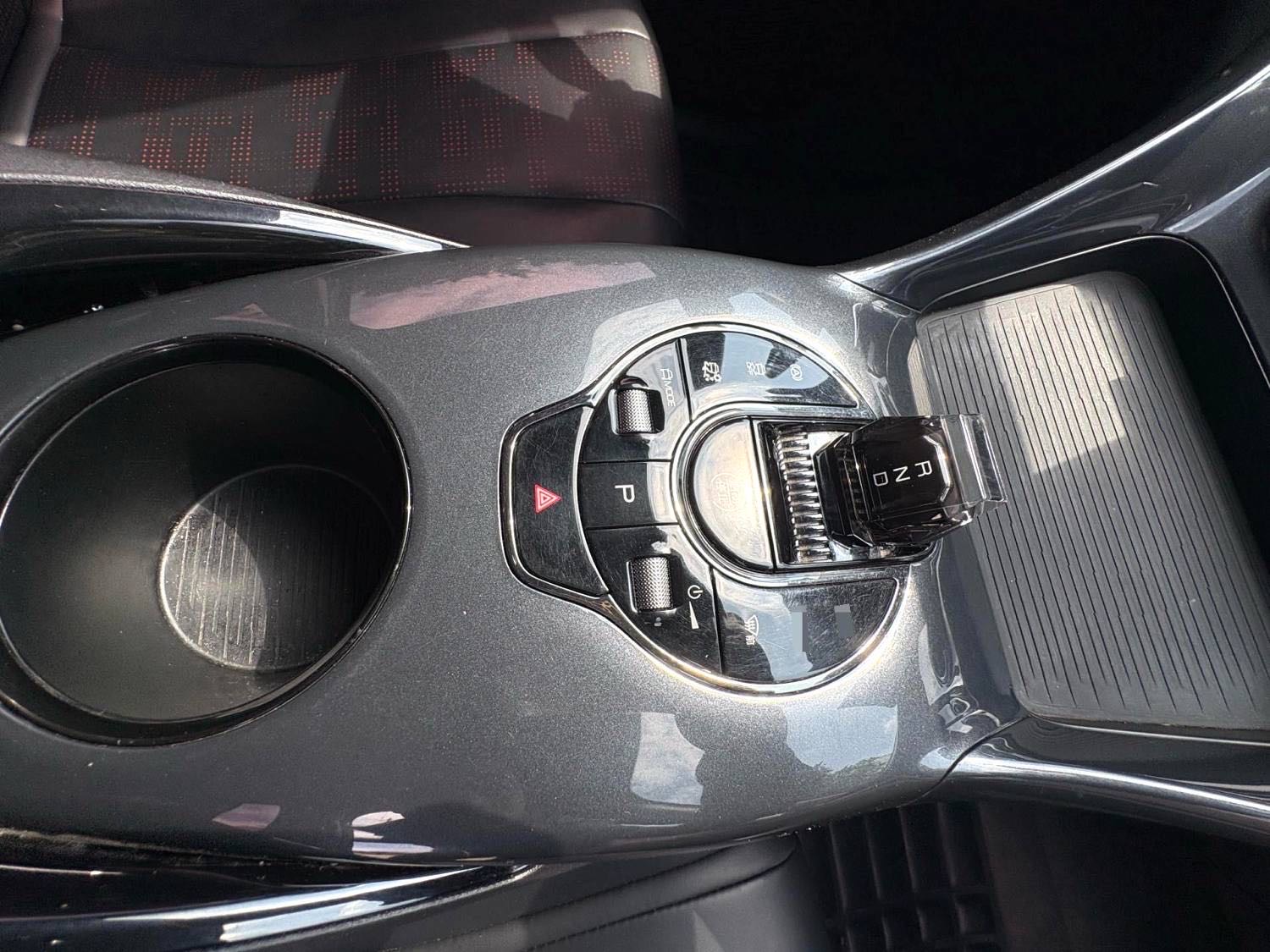 BYD e 2 Model Year Luxury