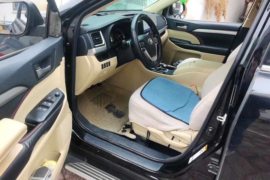 Toyota Highlander 2.0T 4WDElite 7 Seats