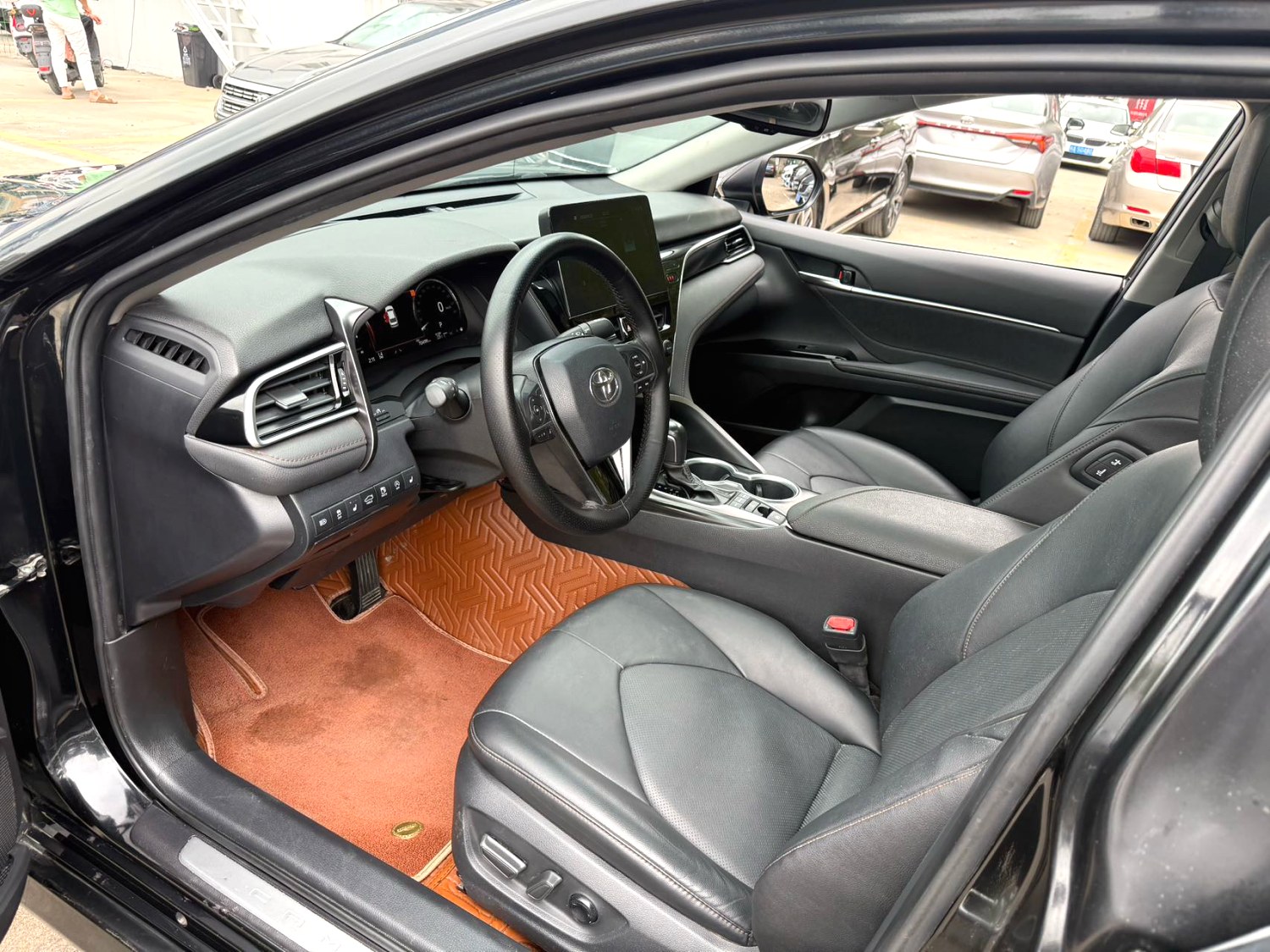 Toyota Camry 2.5G Luxury
