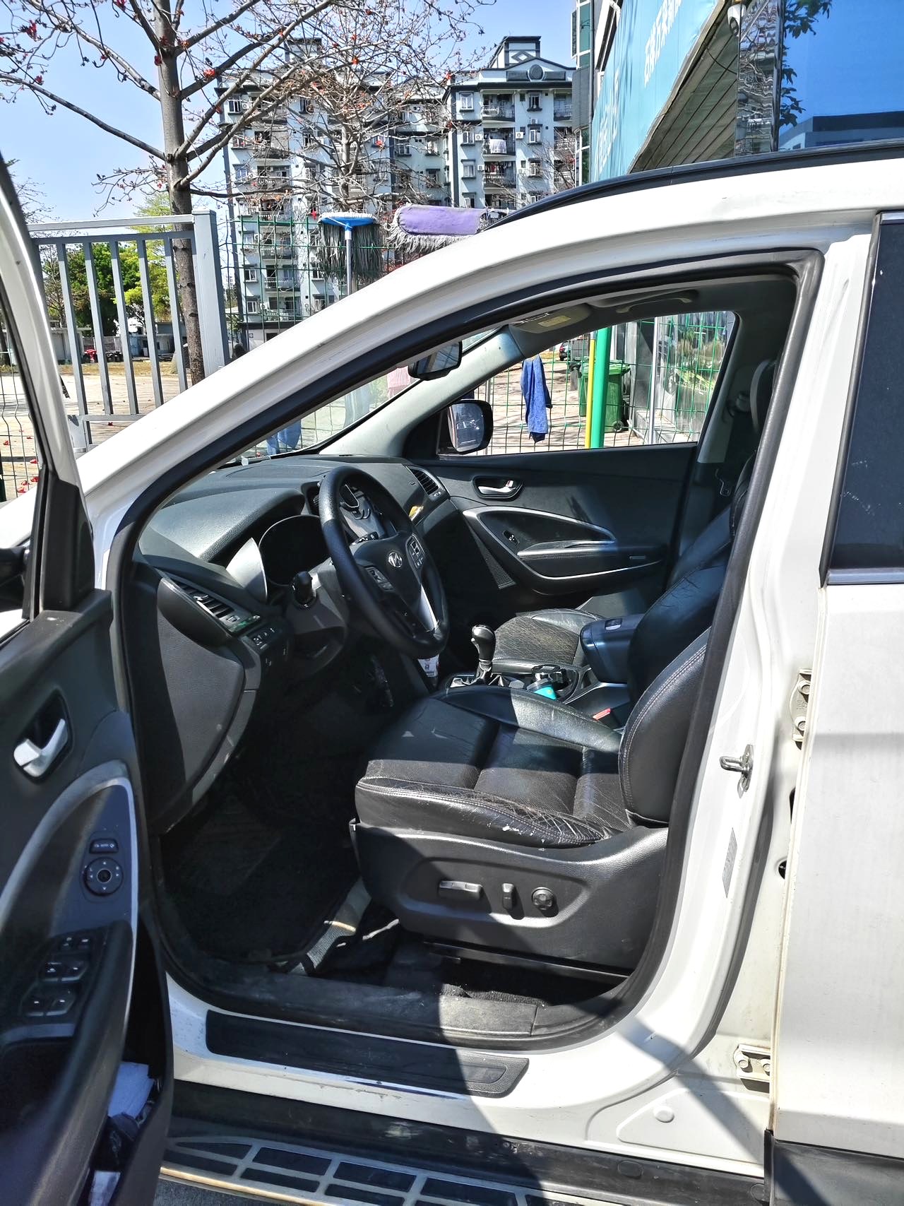 Hyundai Santa Fe 2.0T, автоматическая коробка передач, полный привод, 5 мест