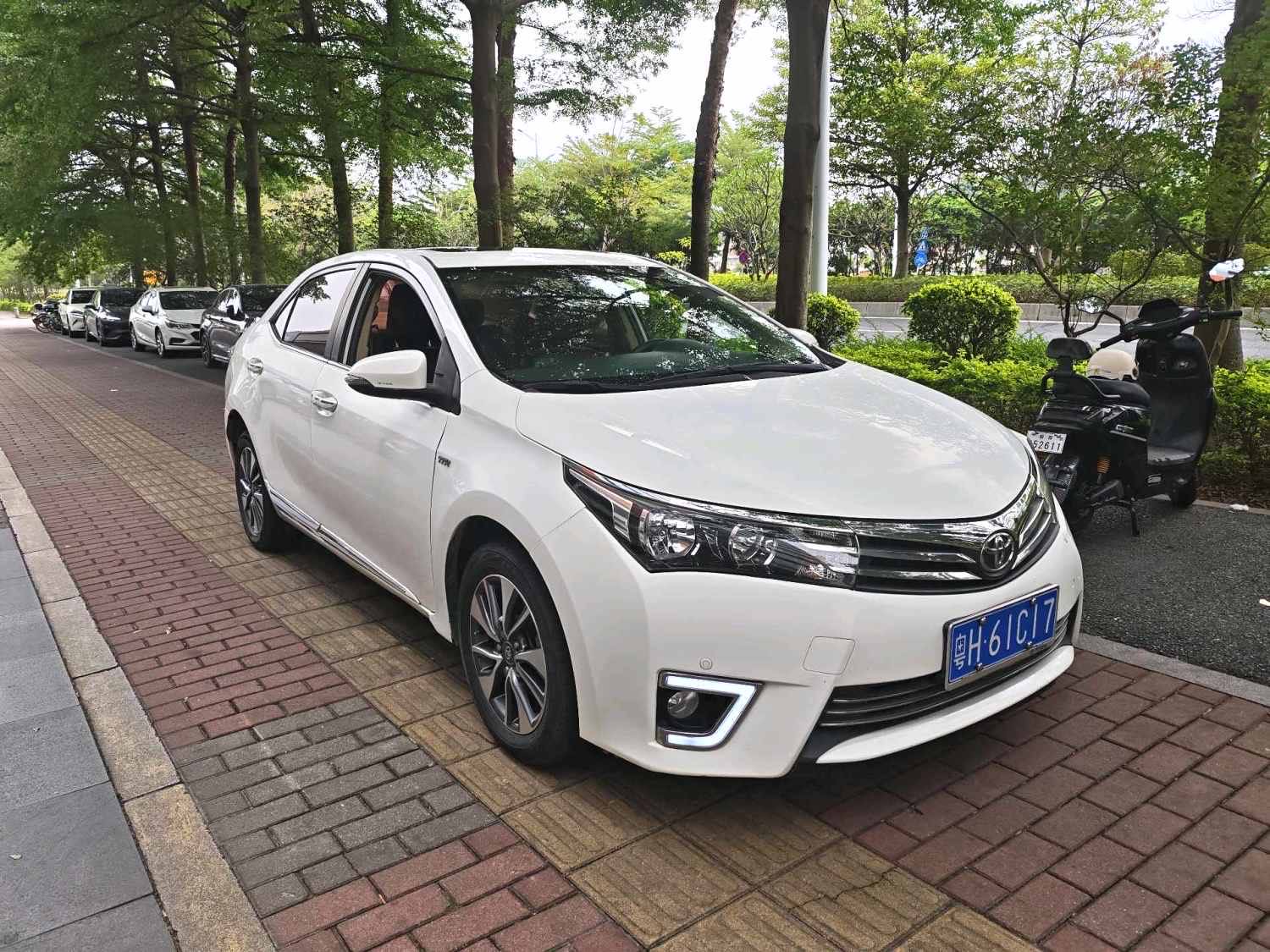 Toyota Corolla 1.6L CVT GL i