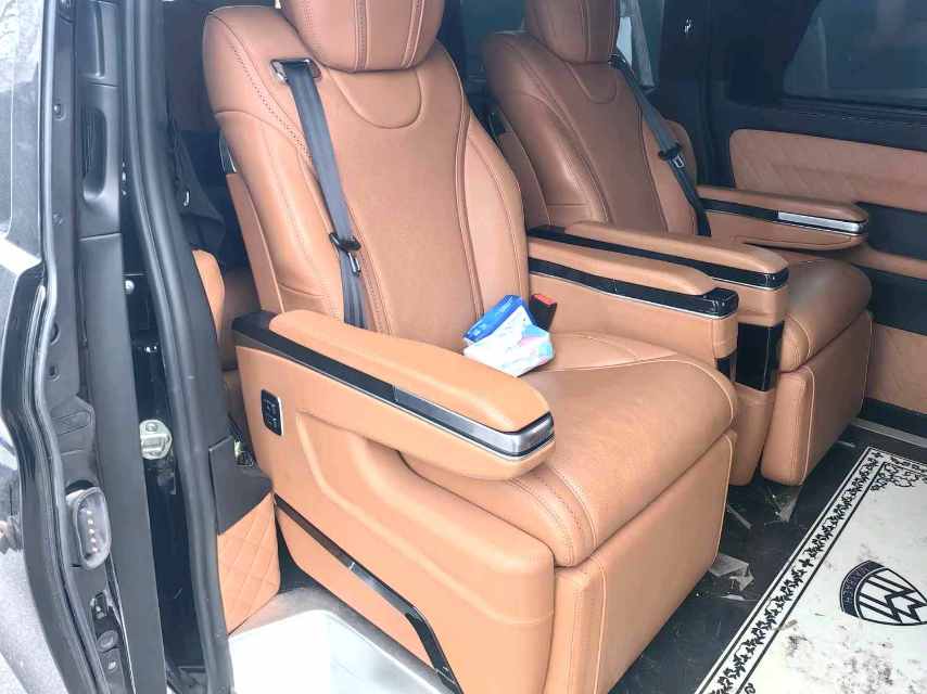Mercedes-Benz 2.0T Elite 7 Seats