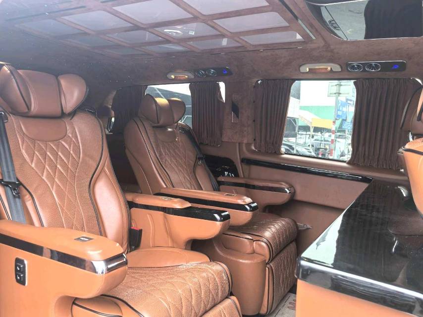 Mercedes-Benz 2.0T Elite 7 Seats