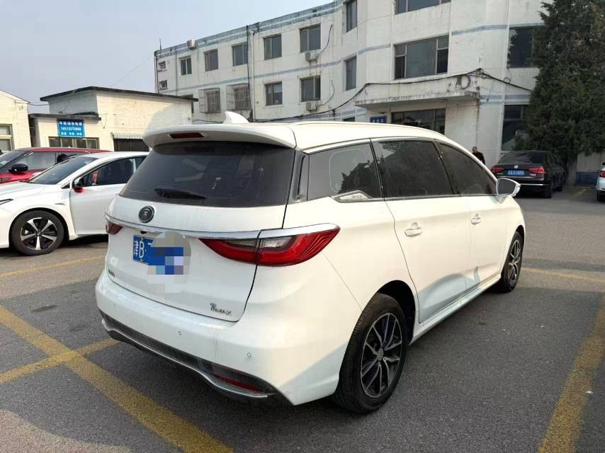 BYD MAX 1.5T Automatic 7 Seats