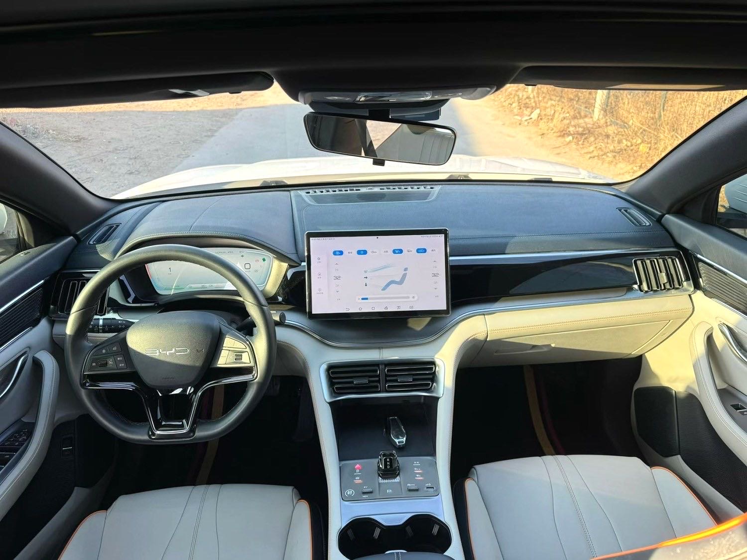 BYD PLUS New Energy Electric Vehicle 520km Premium