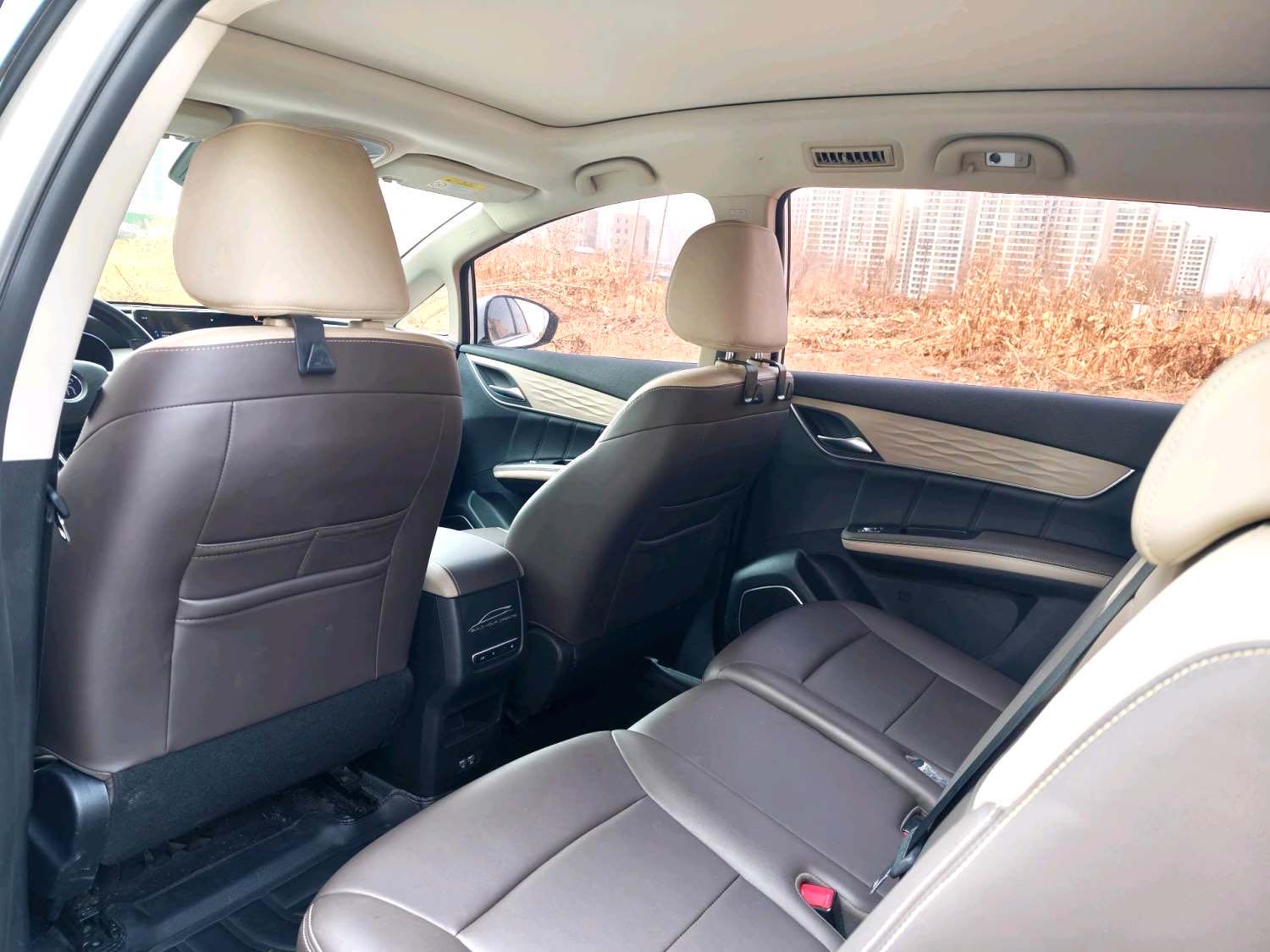 BYD MAX New Energy DM i 105KM Flagship
