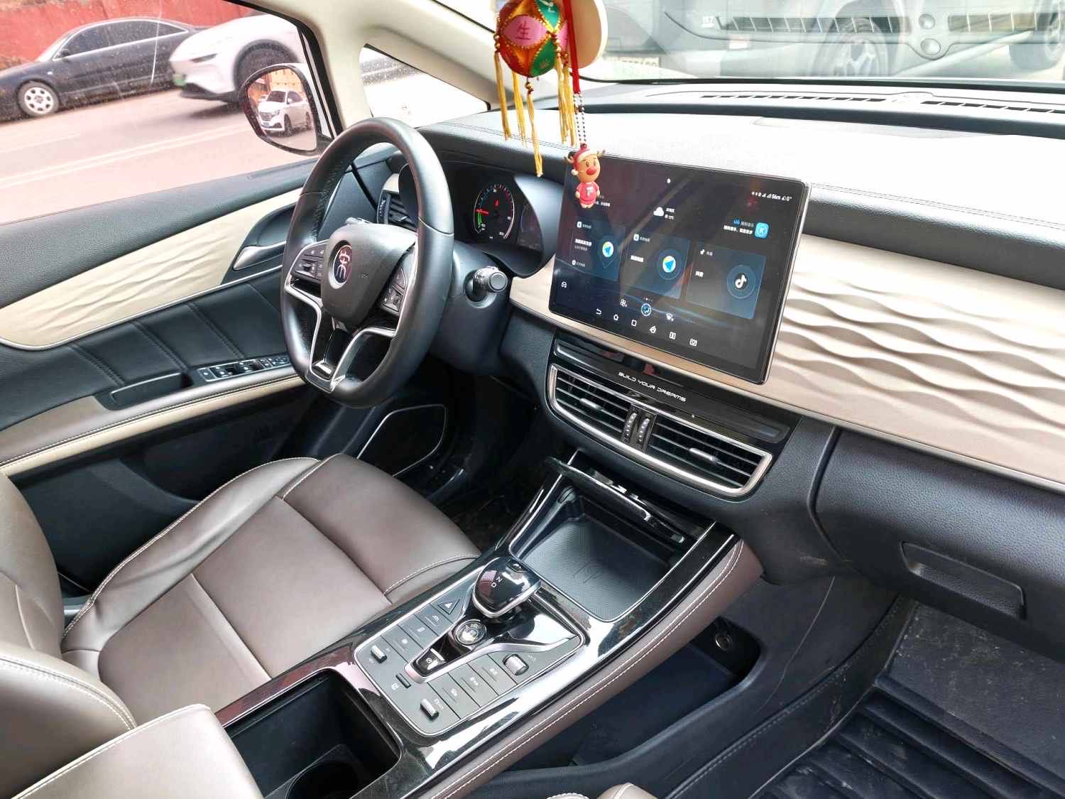 BYD MAX New Energy DM i 105KM Flagship