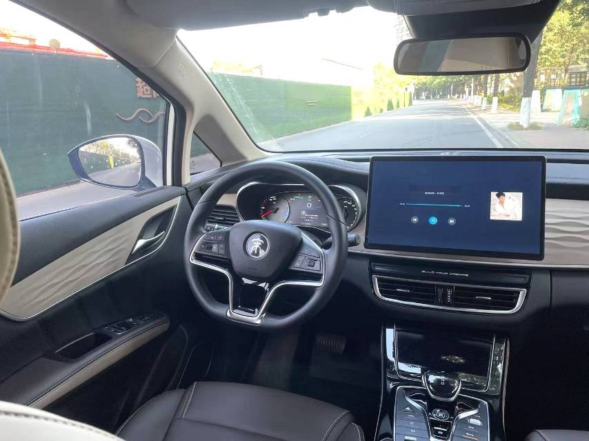 BYD MAX New Energy DM i 105KM