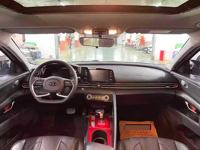 伊兰特 Model Year 1.5L CVT LUX 尊贵版