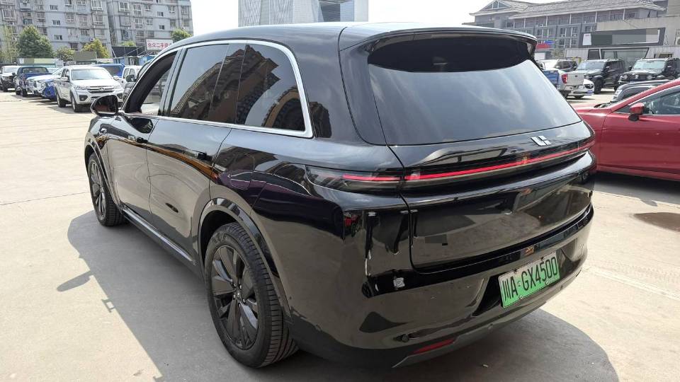 Li Auto L (Liter) 8 Pro