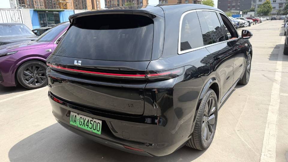 Li Auto L (Liter) 8 Pro