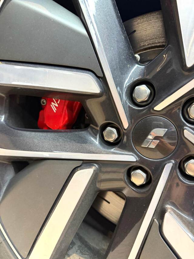 Li Auto L (Liter) 7 Ultra