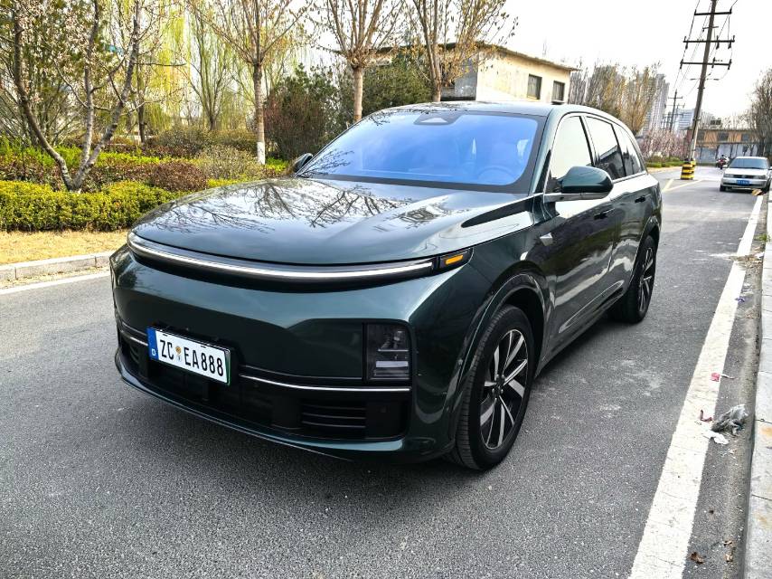 Li Auto L (Liter) 7 Pro