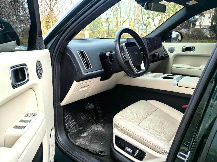 Li Auto L (Liter) 7 Pro