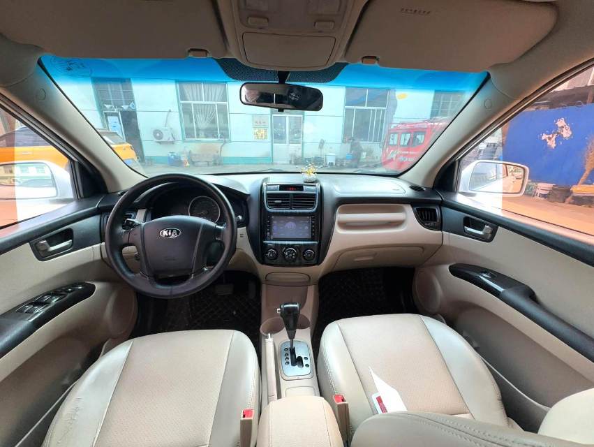 Kia Sportage 2.0L Automatic 2WD GL