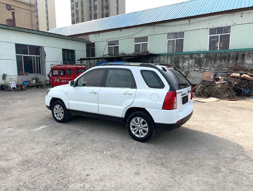 Kia Sportage 2.0L Automatic 2WD GL