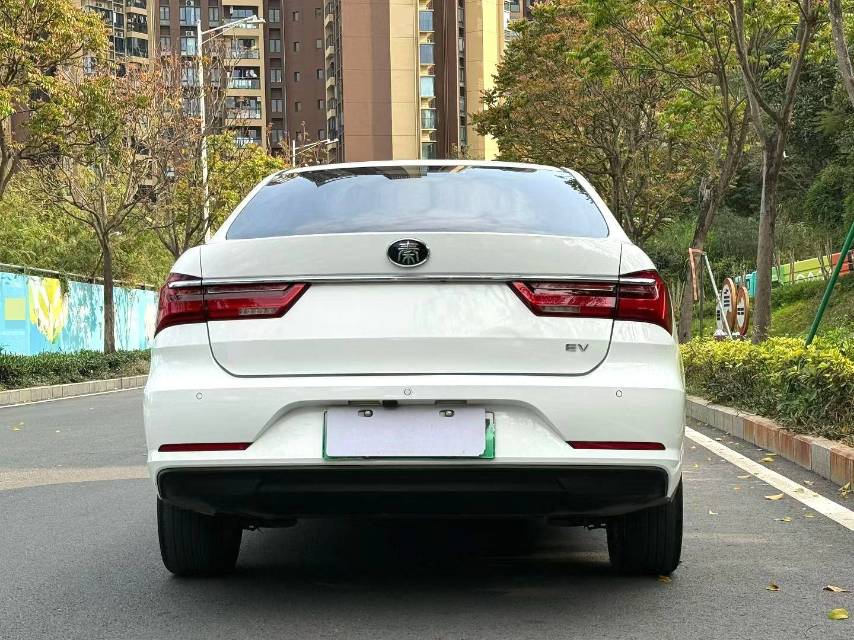 BYD Pro — электромобиль на альтернативном топливе