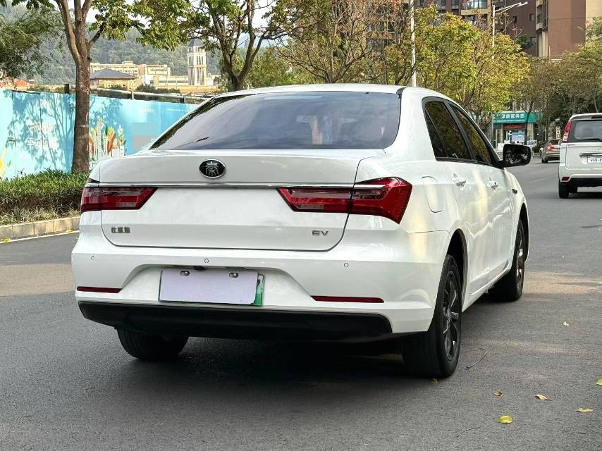 BYD Pro — электромобиль на альтернативном топливе