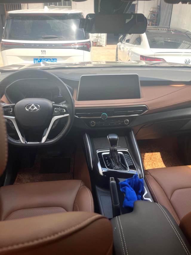 上汽大通 MAXUS D 90 Model Year 2.0T 自动两驱 水星