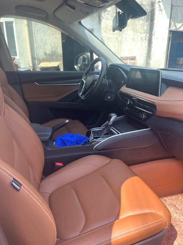 上汽大通 MAXUS D 90 Model Year 2.0T 自动两驱 水星
