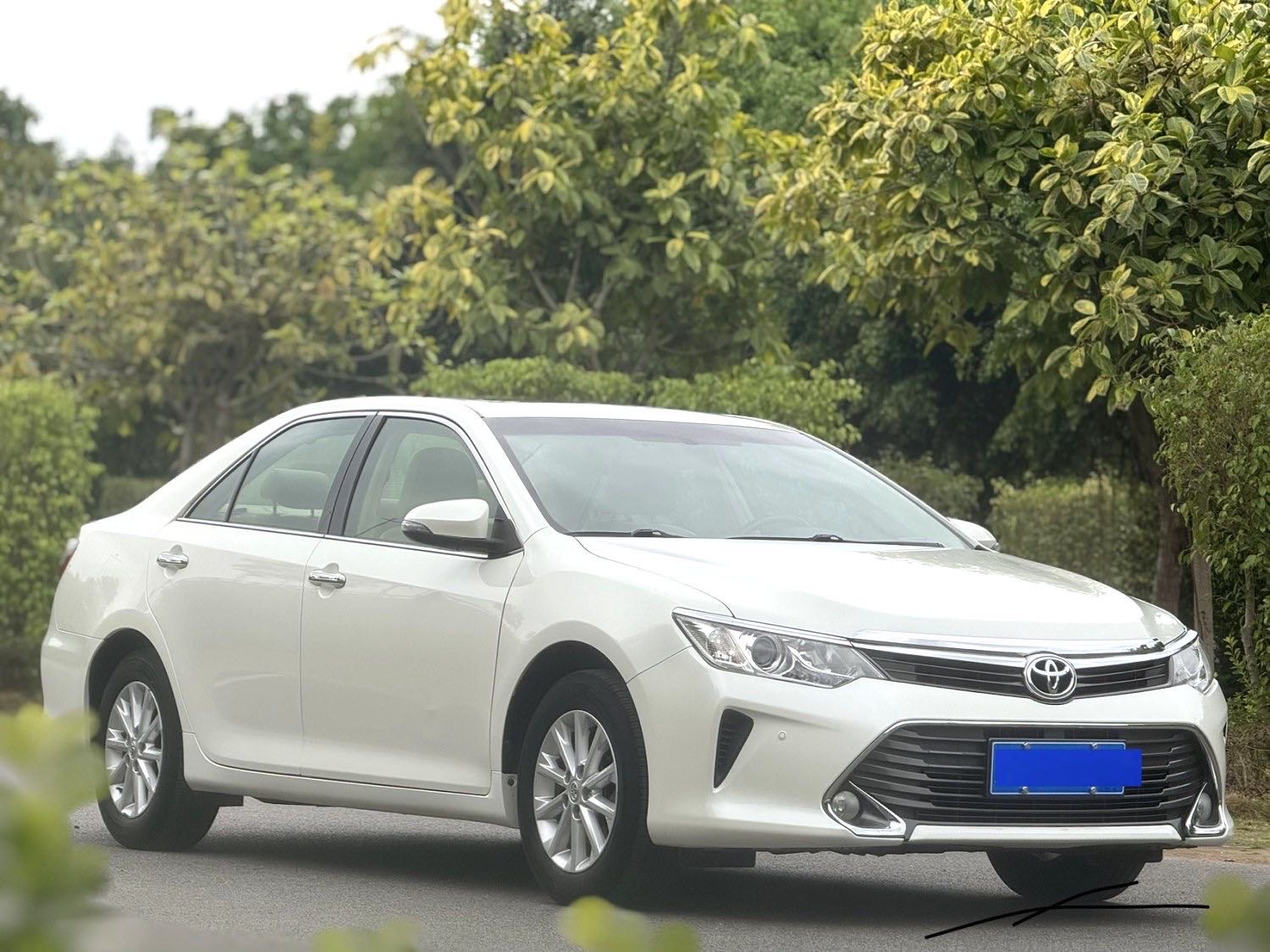 Toyota Camry 2.0E Elite
