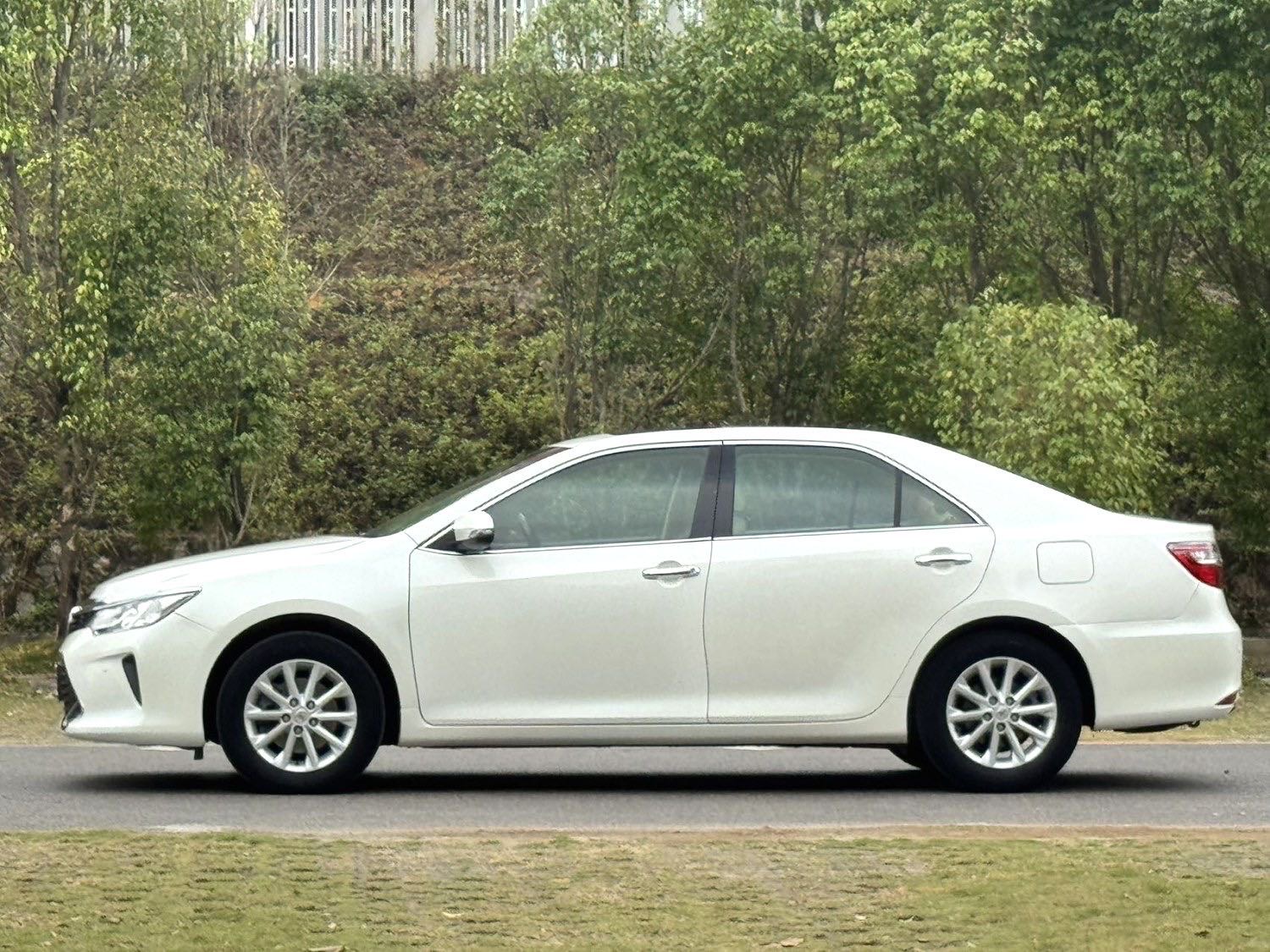Toyota Camry 2.0E Elite