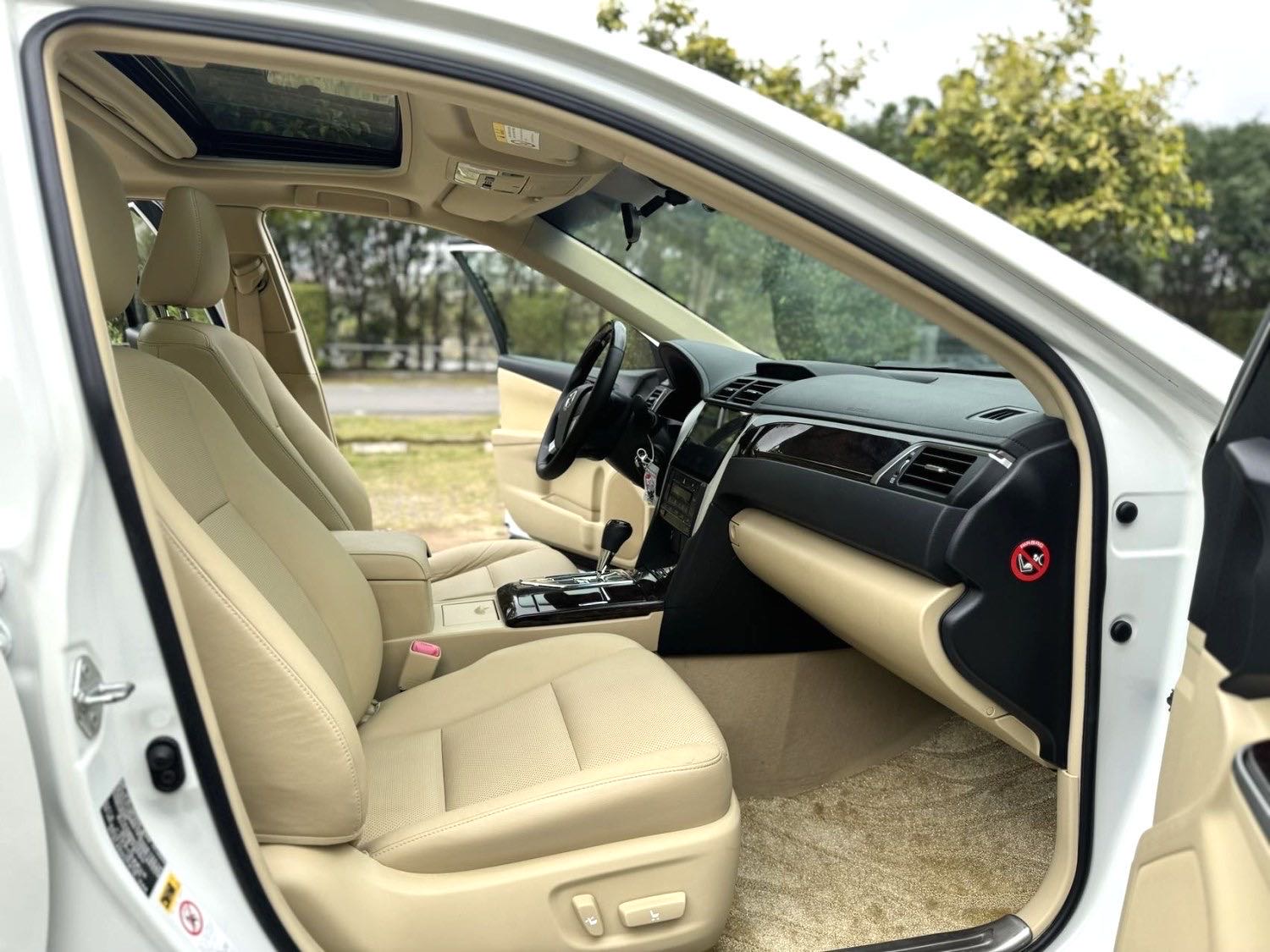 Toyota Camry 2.0E Elite